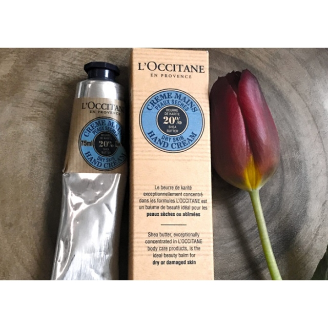 L'OCCITANE Krema za roke za suho kožo s karitejevim maslom, 150ml